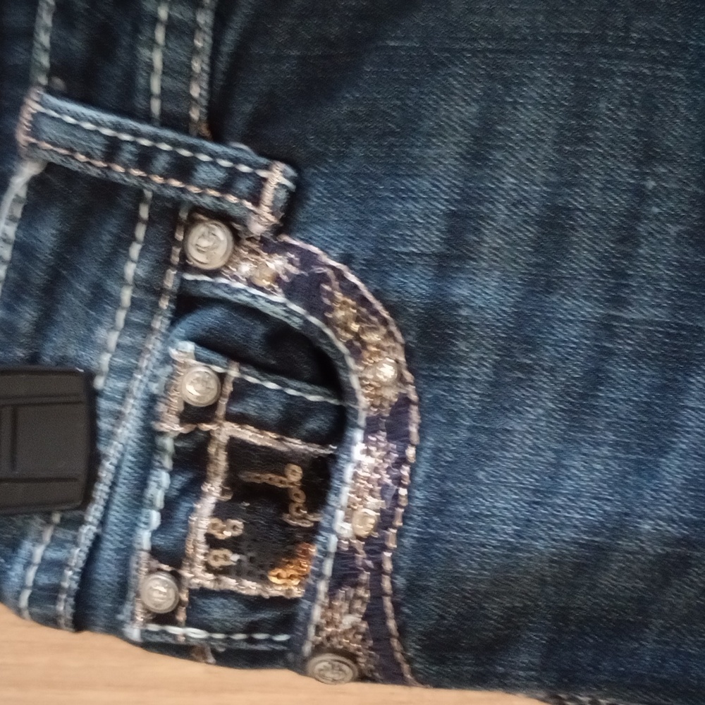 Jeans - Picture 2 of 6